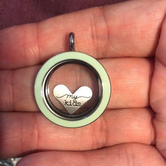 Origami Owl Jewelry - New medium locket with floating heart